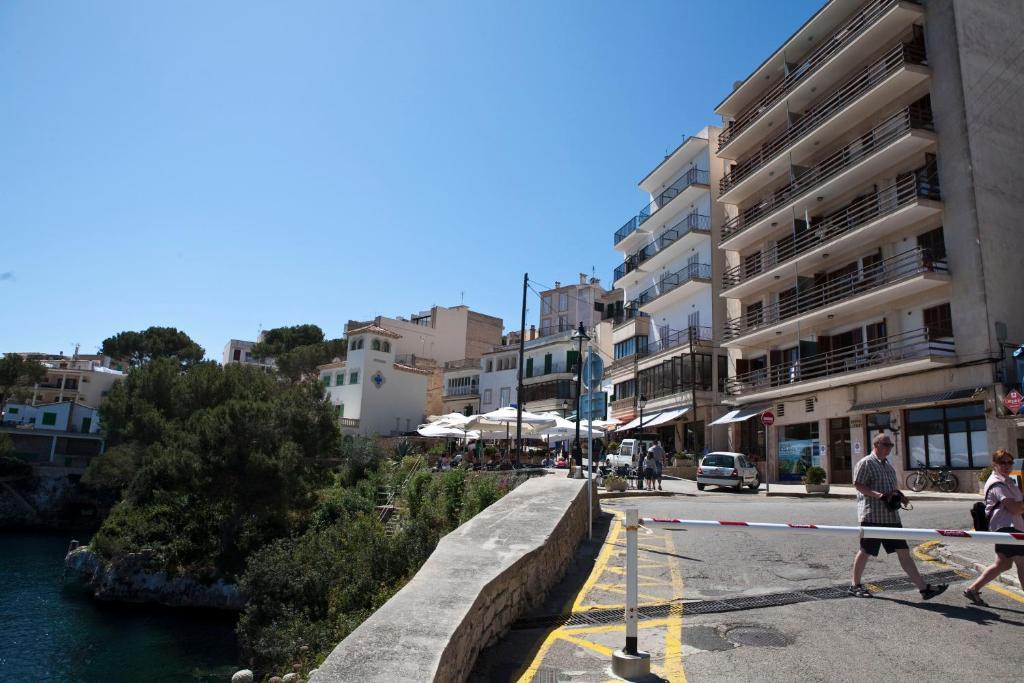 Apartamentos Llevant Cala Figuera  Pokoj fotografie