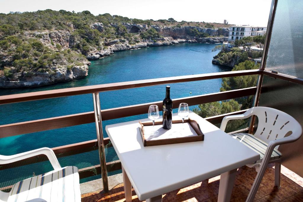 Apartamentos Llevant Cala Figuera  Pokoj fotografie